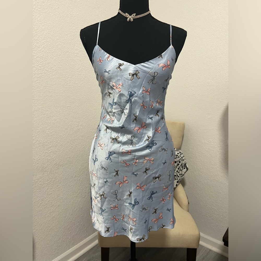 Victoria's Secret × Vintage
Cute Vintage VS Satin Mini Dress